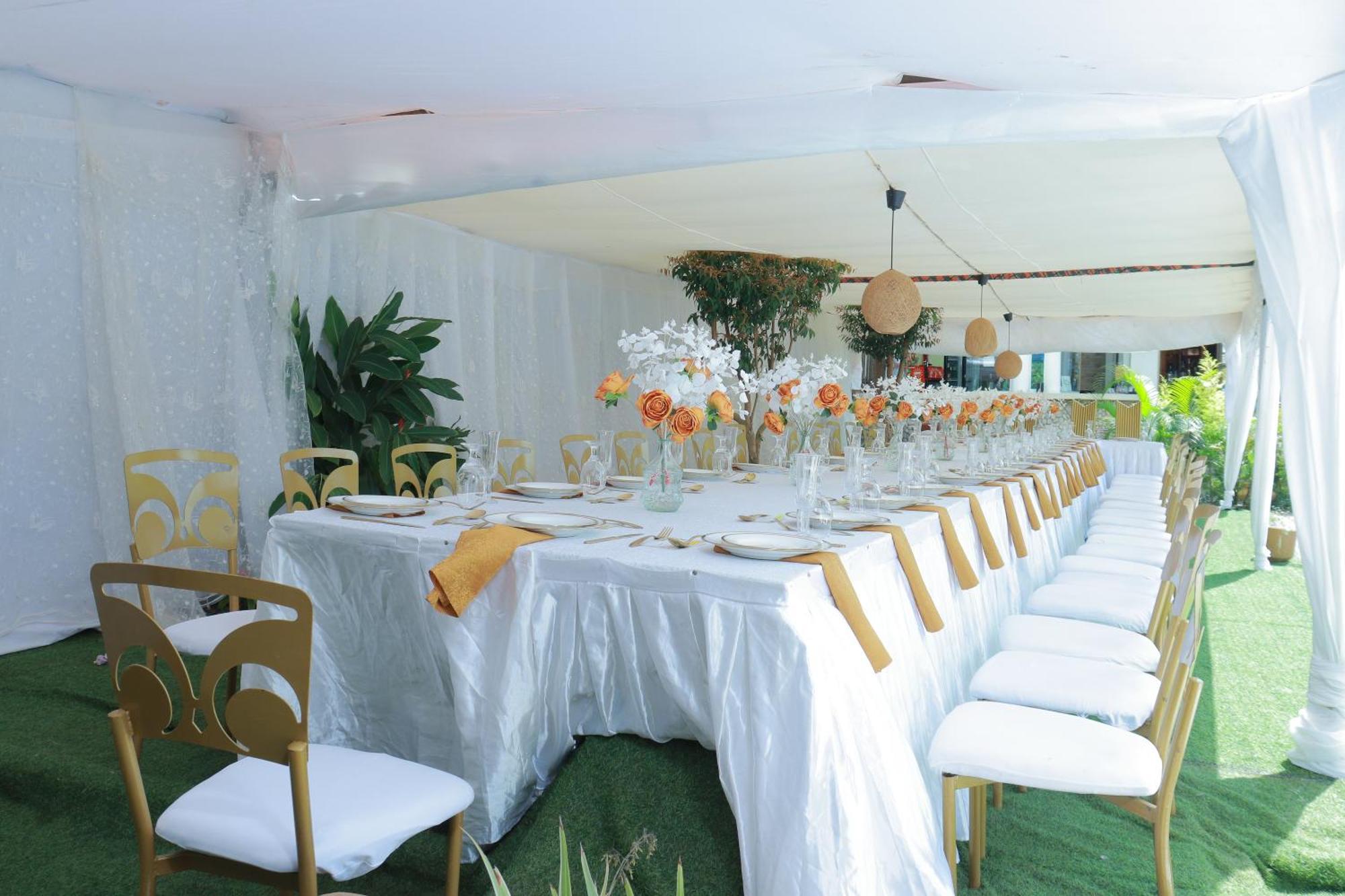 Mowicribs Hotel And Spa Entebbe Exterior foto